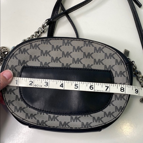 Michael Kors Ginny Medium Messenger Crossbody‎ MK Signature Bag 30H6TGNM2V Black - Picture 12 of 16